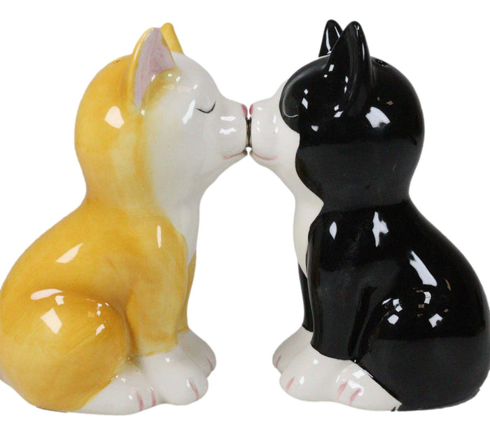Ebros Gift Kissing Black And Yellow Kittens Salt And Pepper Shakers Cat Pair Kitchen Decor