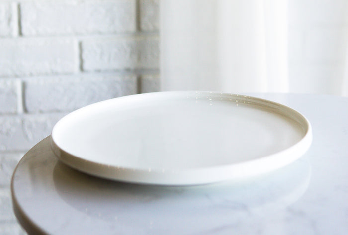 ebros gift Pack Of 4 Kitchen Dining Modern White Stoneware Coupe Dinner Lunch 8"D Plates
