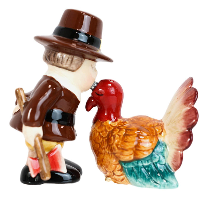 Ebros Gift Thanksgiving Pilgrim With Axe Kissing Turkey Ceramic Salt And Pepper Shakers Set