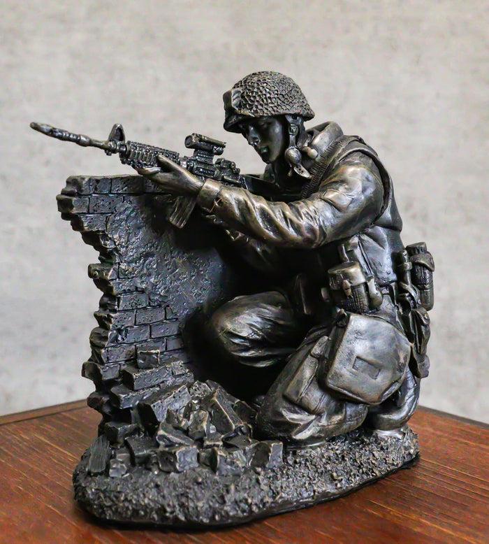 ebros gift War Battlefield Kneeling Soldier Taking Cover With Rifle Gun And Gears Statue