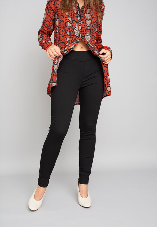 Echte Nahla Skinny Trousers SL - Black