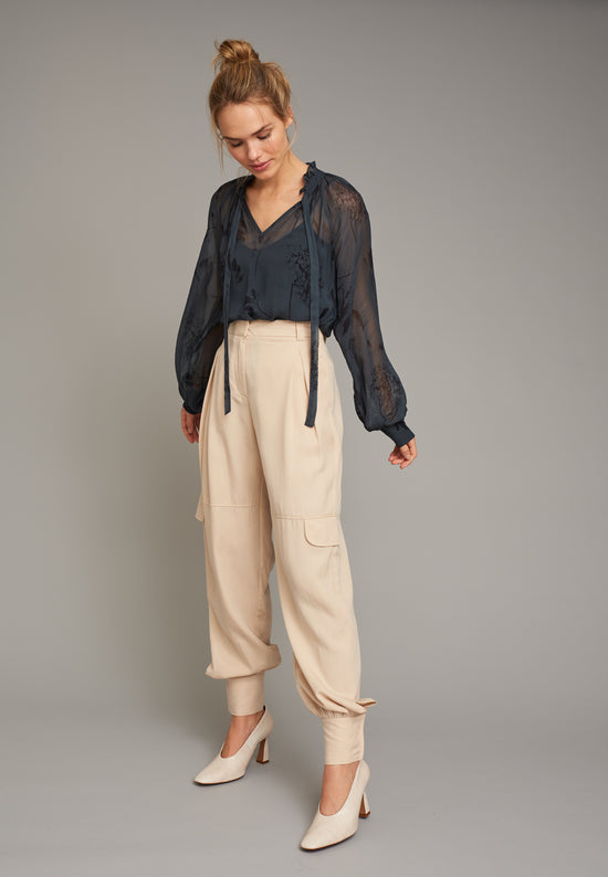 Echte Ruffled Sheer Blouse - Navy Botanic