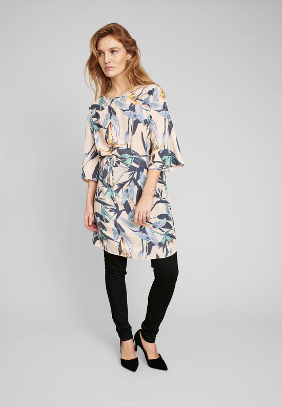 Echte Zenta Regular Dresses - Sweet Tropic