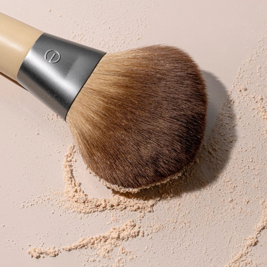 Ecotools Blurring Powder Brush