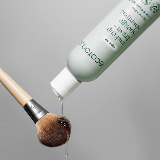 Ecotools Makeup Brush + Sponge Shampoo