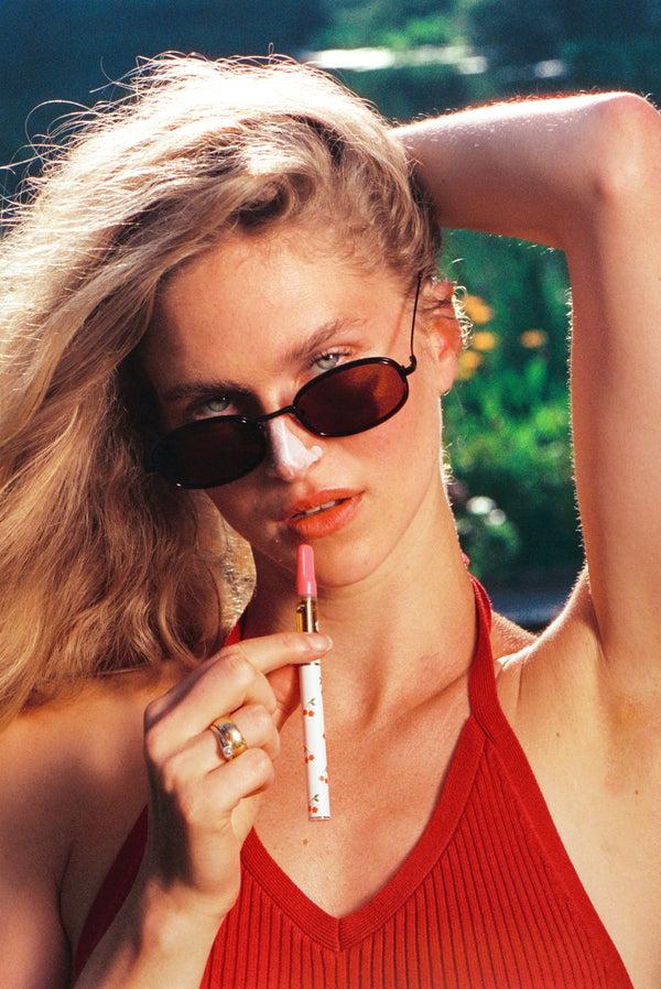 Edie Parker Mini Battery Wand In Cherry