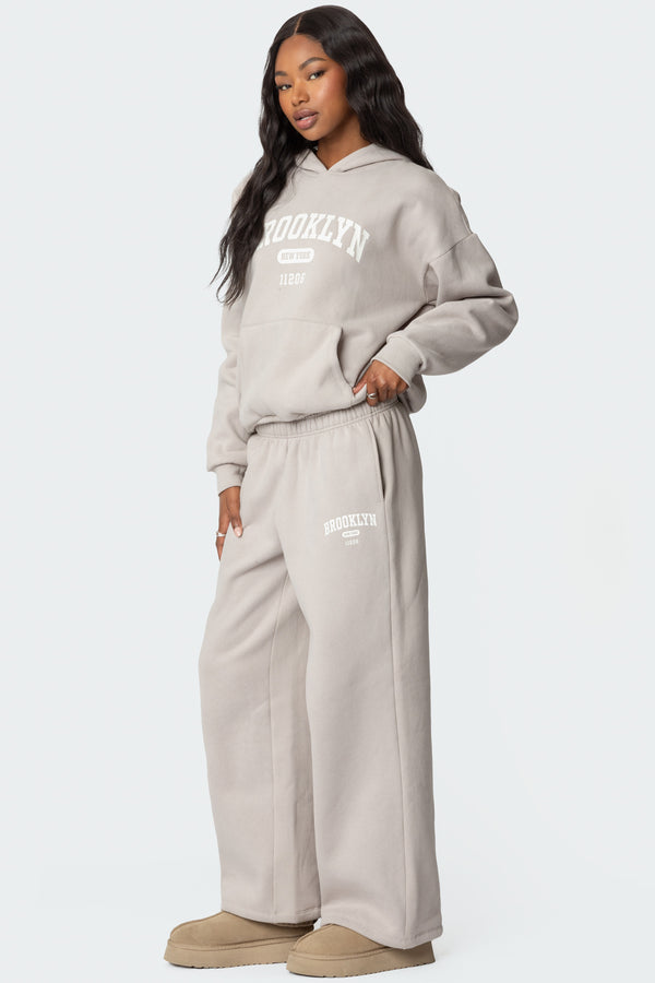Edikted Brooklyn NY Sweatpants Beige