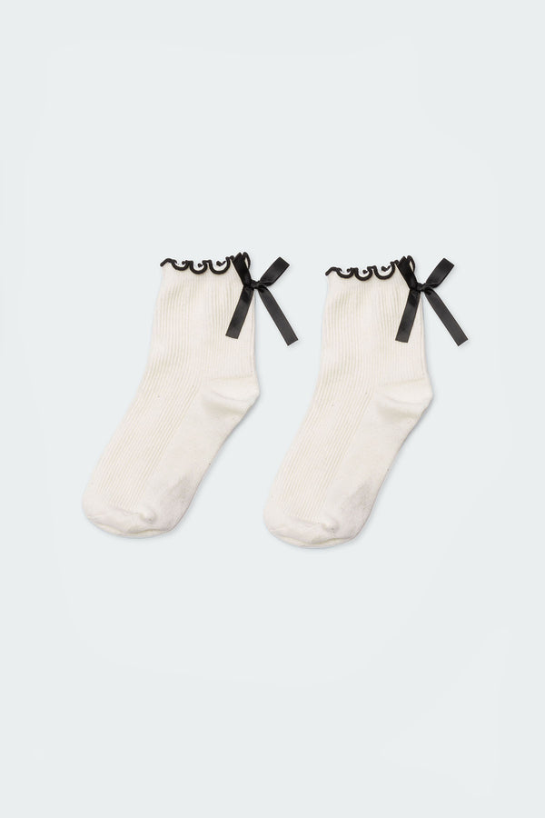 Edikted Frill & Bow Socks Cream