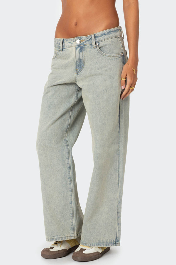 Edikted Petite Magda Low Rise Acid Wash Jeans Blue