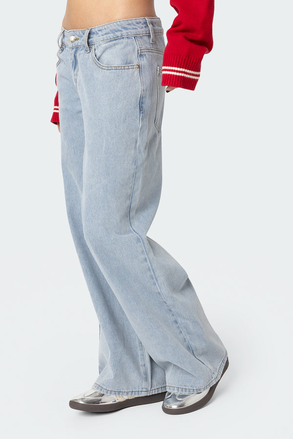 Edikted Petite Raelynn Washed Low Rise Jeans Light Blue
