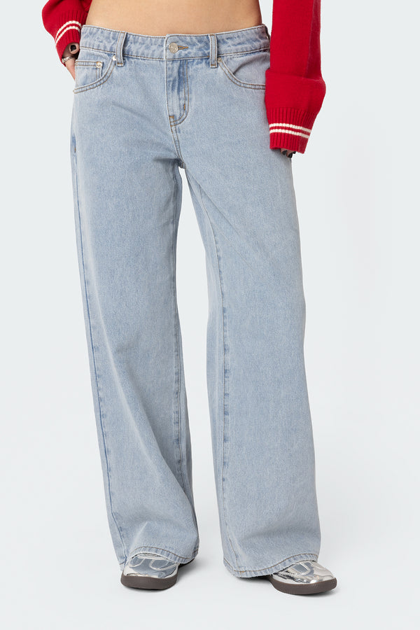Edikted Petite Raelynn Washed Low Rise Jeans Light Blue