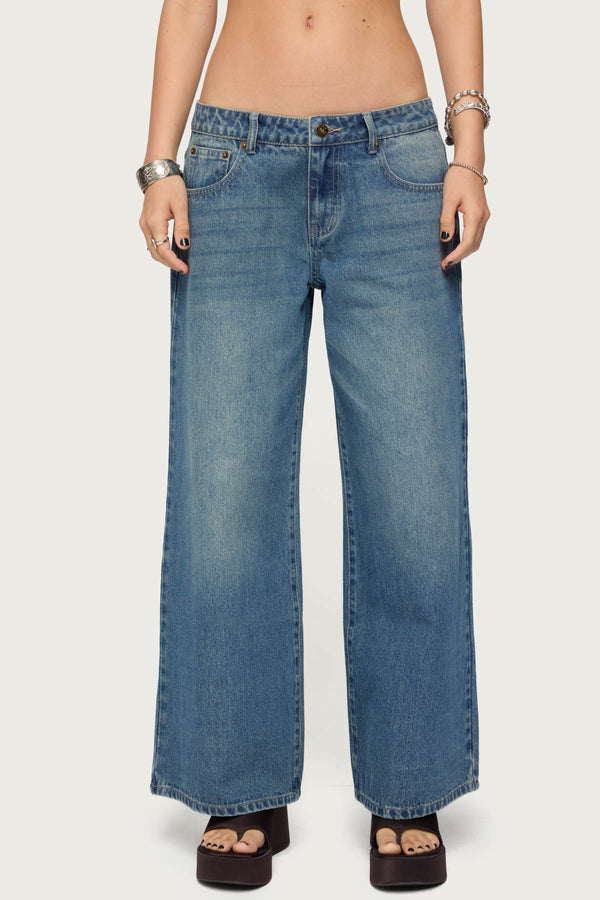 Edikted Petite Vyxen Vintage Washed Low Rise Jeans Blue Vintage Washed