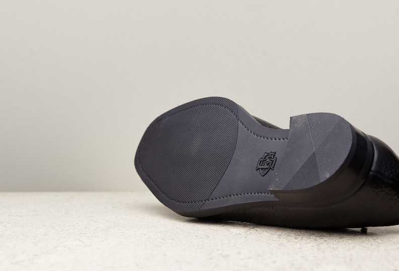 Edward Green Dover 606 Last — Black London Grain With Tapered Rubber Sole