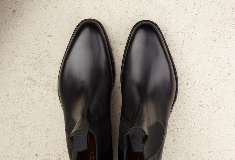 Edward Green Newmarket 82 Last — Black Calf With Single Leather Soles