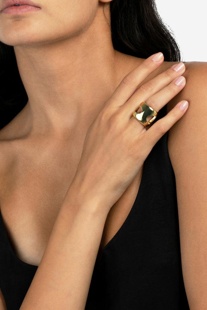 Eéra Mega Stone Ring PRE-ORDER
