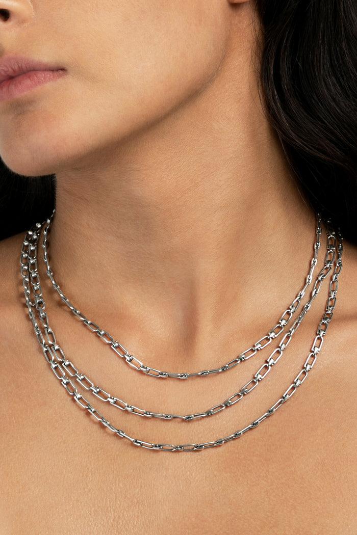 Eéra Reine Long Necklace