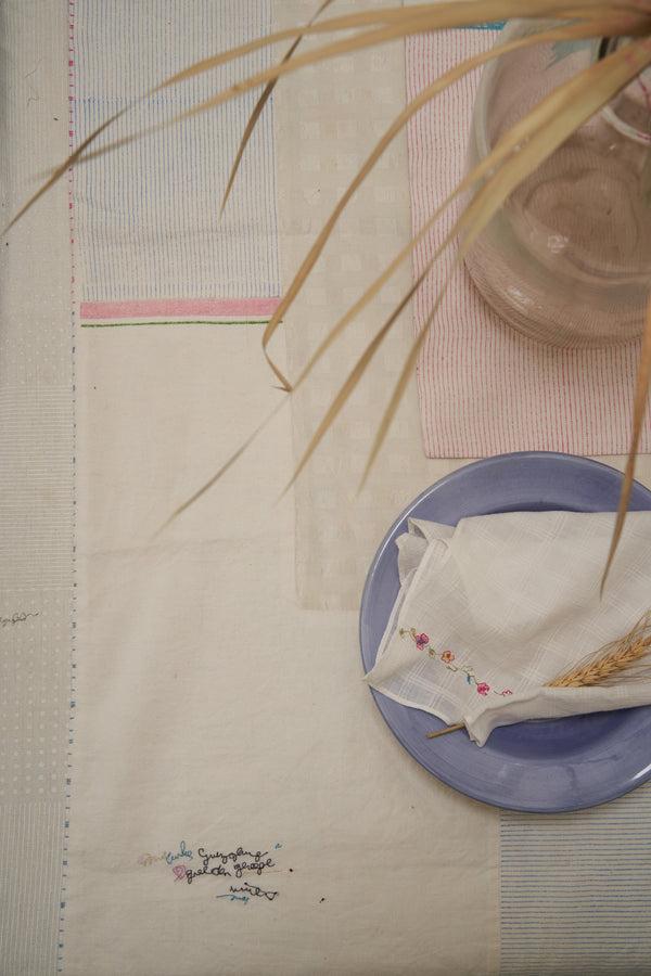 Eka TABLE RUNNER TABLE LINEN