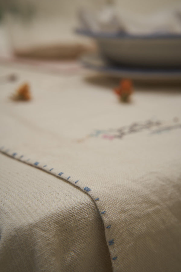 Eka TABLE RUNNER TABLE LINEN