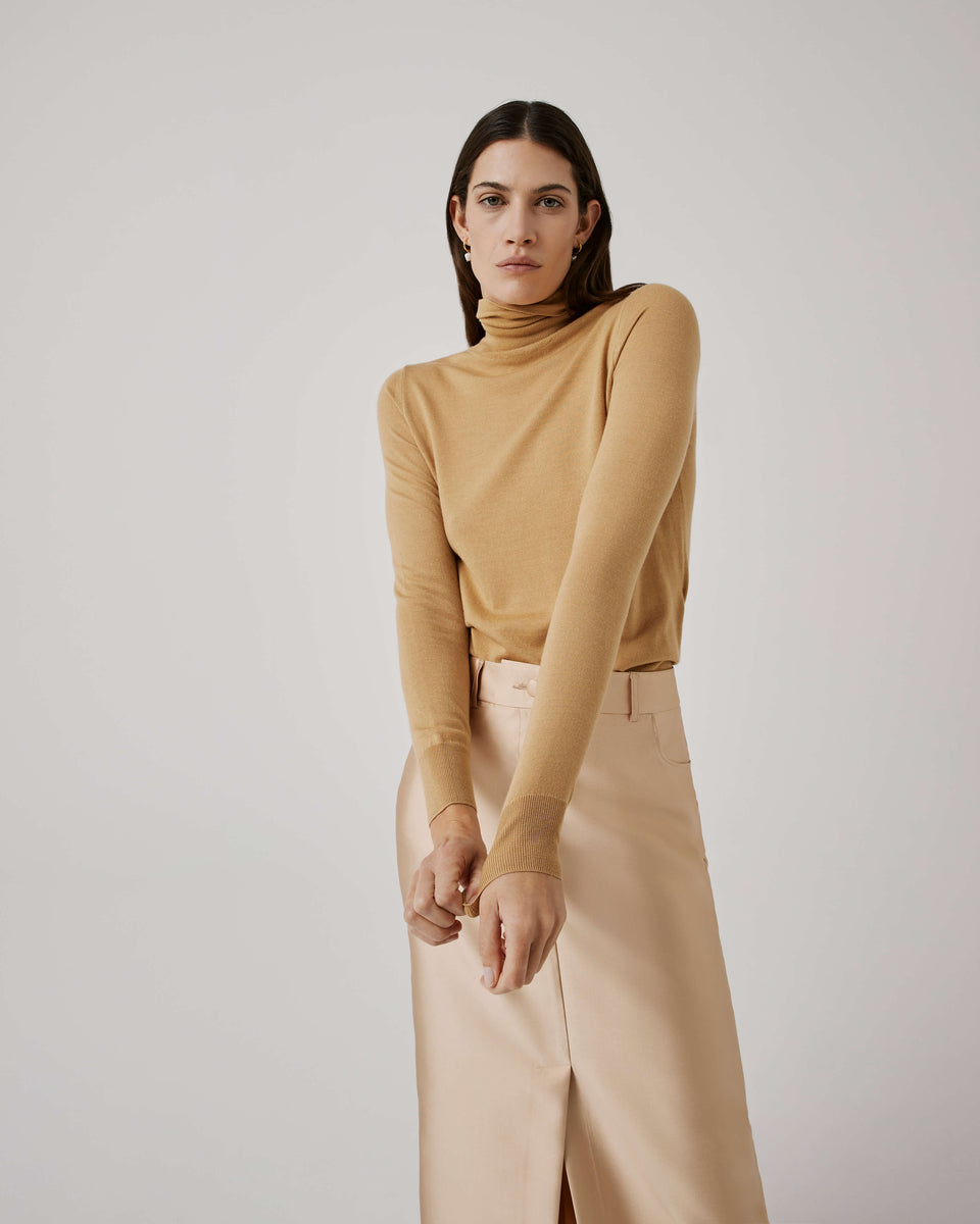 elaine turner Wool Silk and Cashmere Pullover Sweater