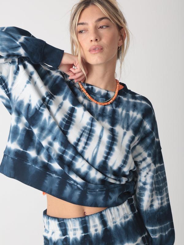 electric & rose Classic Sweatshirt Sweats