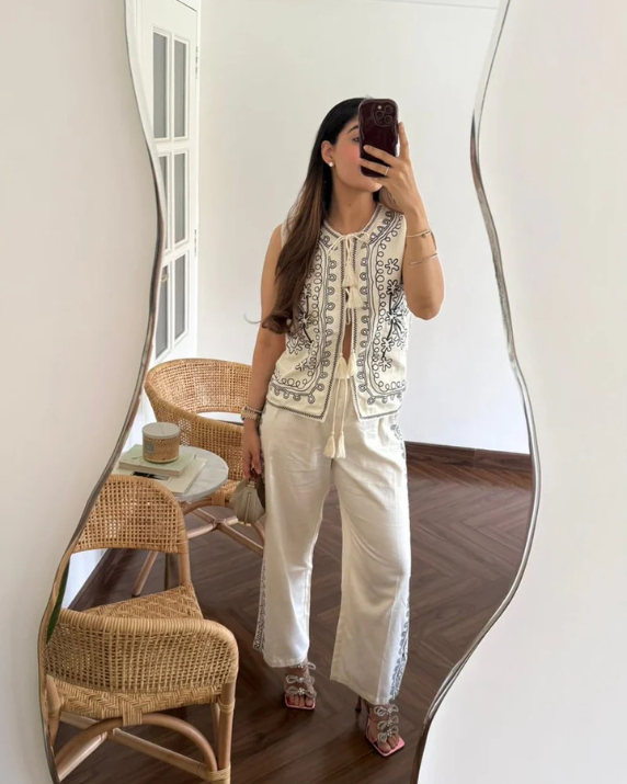 Eleven.one Srishti In Capri Pants Skirts