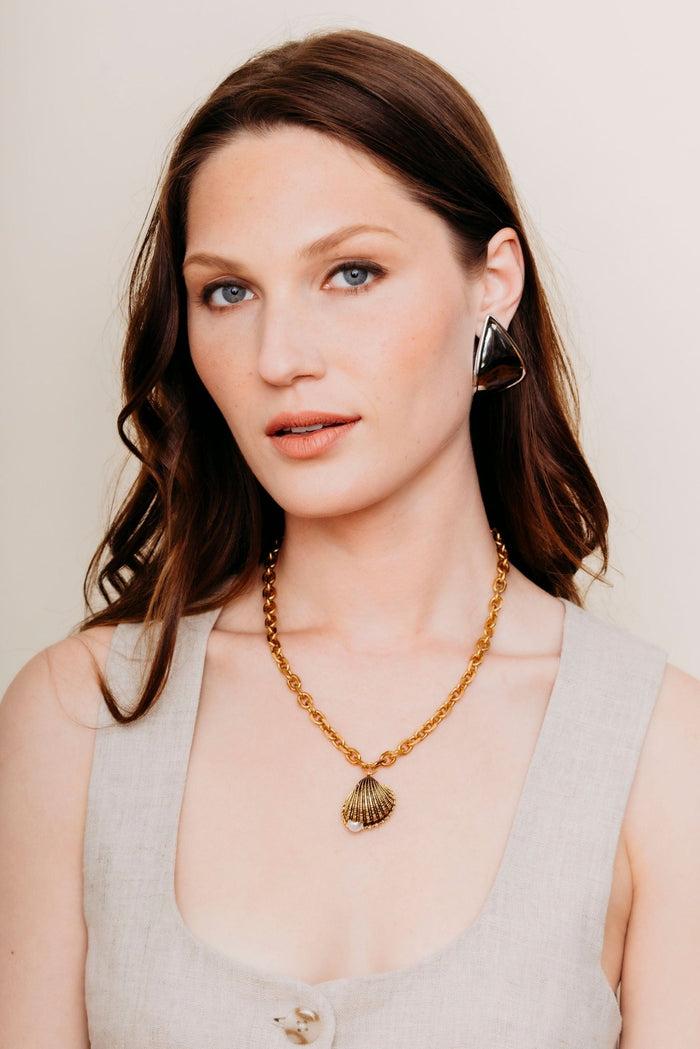 Elizabeth Cole Shellina Necklace Gold