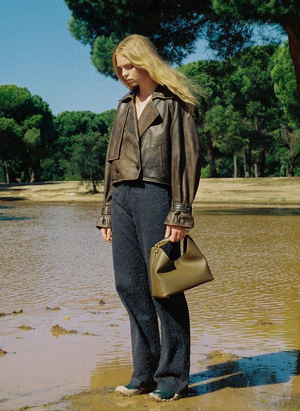 Elleme Boomerang Leather Rock/White Stitches