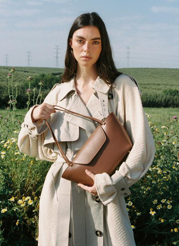 Elleme Courrier Tote Leather Cognac