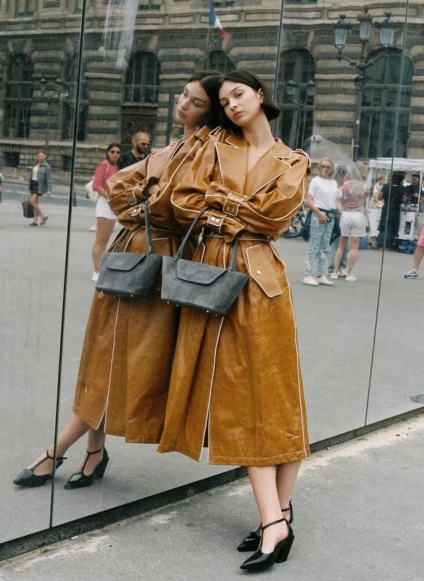 Elleme Courrier Tote Suede Grey