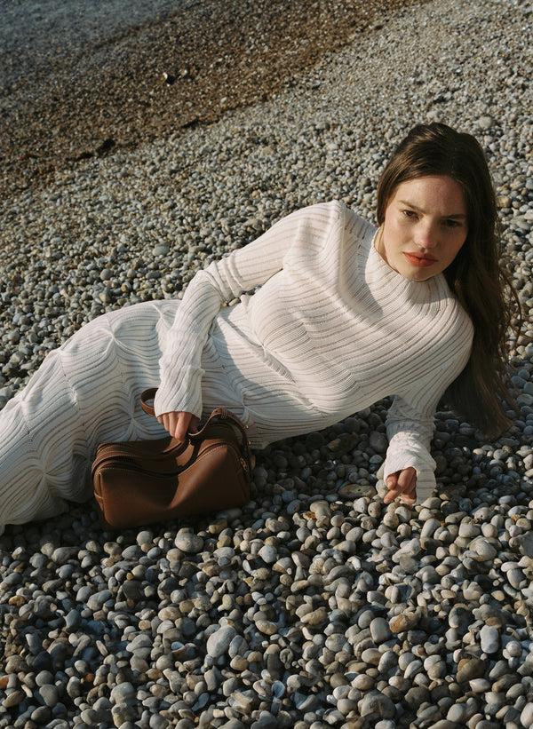 Elleme Trousse Pebbled Leather Cognac/White Stitching