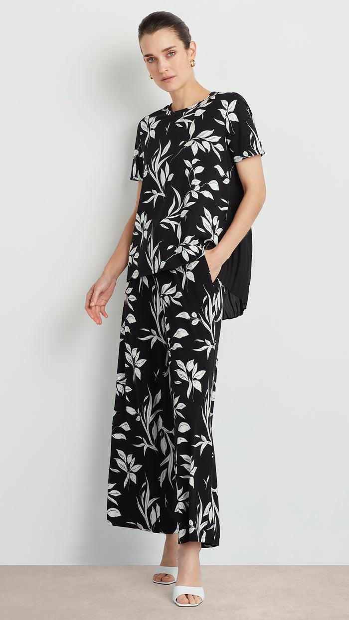 Ellen Tracy PLEATED CHIFFON CREWNECK TEE