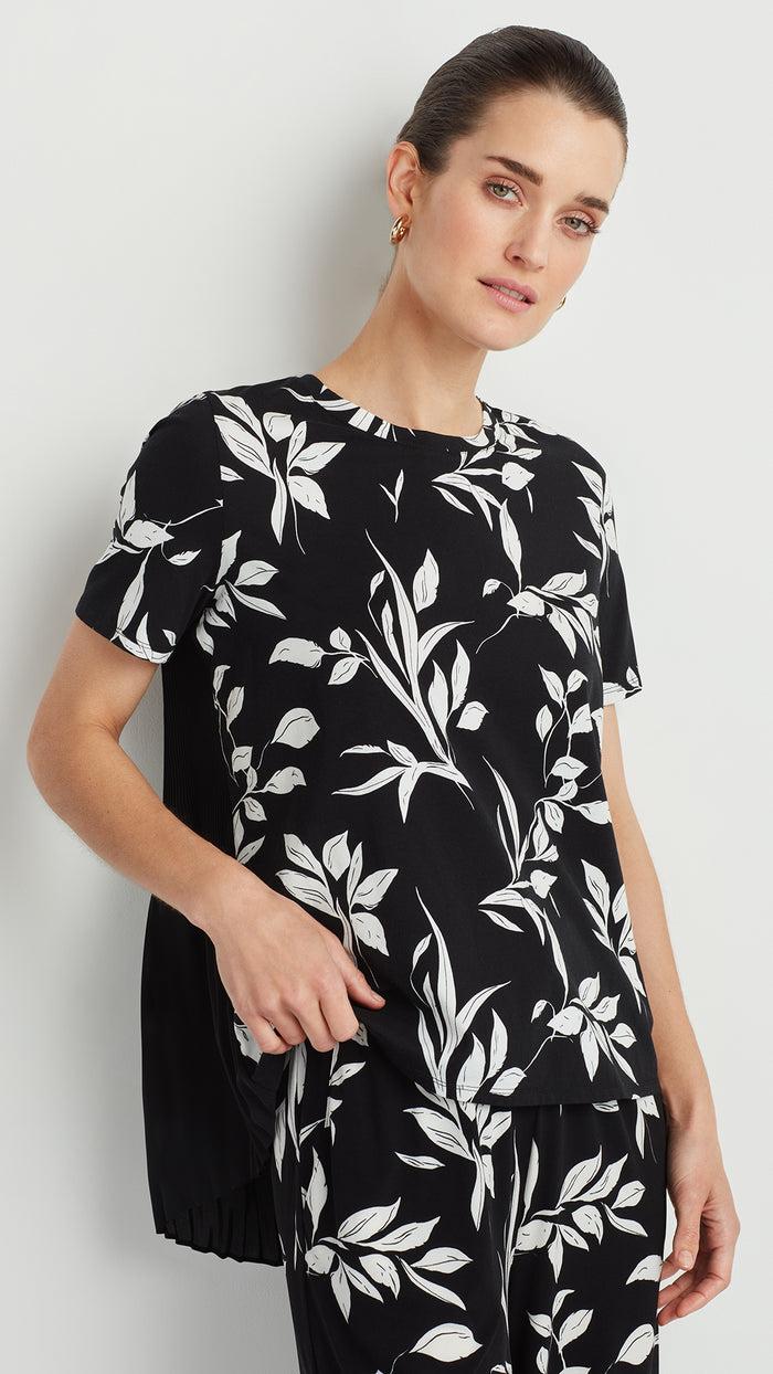 Ellen Tracy PLEATED CHIFFON CREWNECK TEE