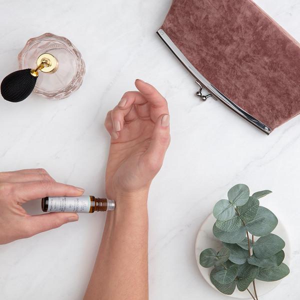 Ellia Indulgence Nourishing Roll-On + CBD