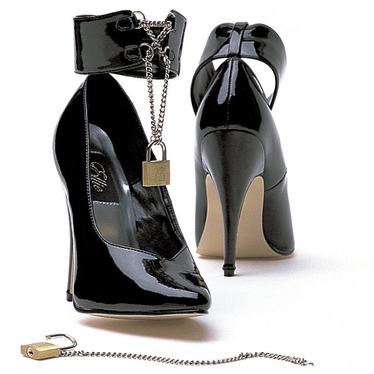 Ellis Curtain 5" Heel Pump With Lock And Key