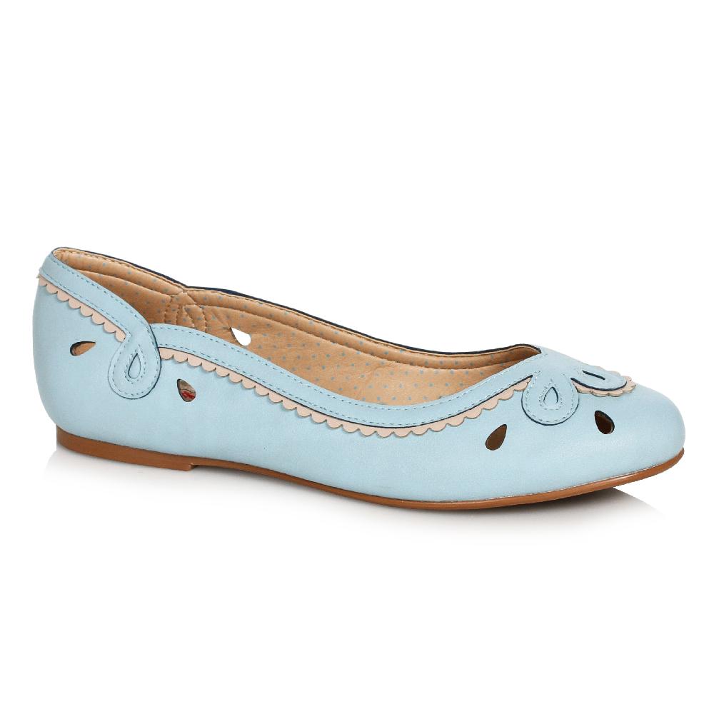 ellis curtain Flat Shoe with Cutout and Accent Color Embellishment