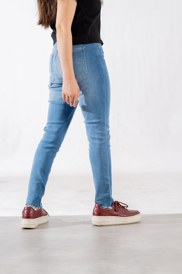 Elo Cut Label Women's Classic Skinny Jeans Light Blue