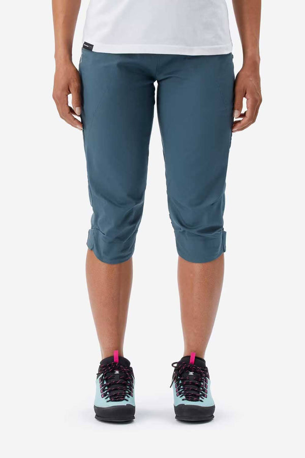 elo Cut Label Women’s 3/4 Shorts Powder Blue