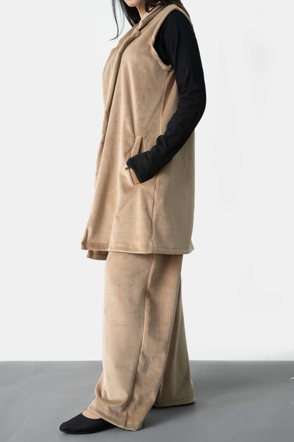 Elo East West Women's Velvet Co-Ord Set Beige