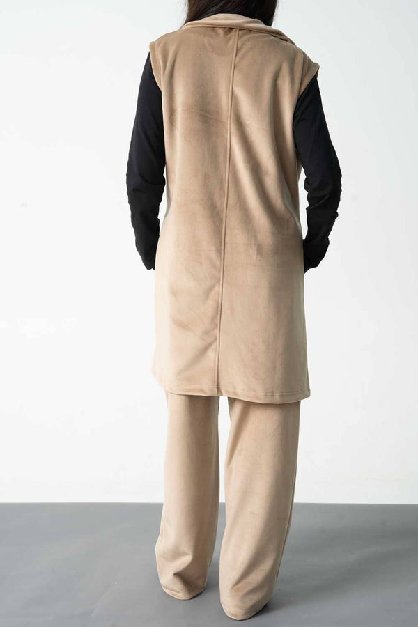 Elo East West Women's Velvet Co-Ord Set Beige