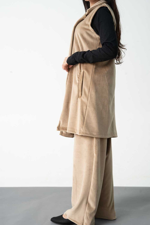 Elo East West Women's Velvet Co-Ord Set Beige