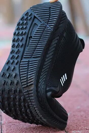 Elo Fashion Men's Lace-Up Running Sneakers Black