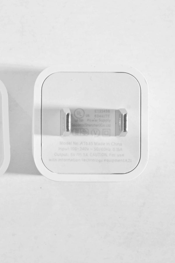 Elo Pierrot Micro Power Adapter White