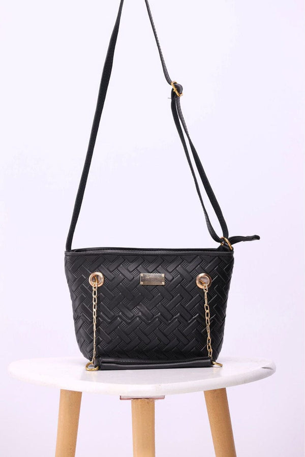 elo Women's Textured Leather Shoulder Bag Black