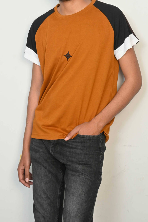 Elo Men's Raglan Sleeve Logo Embroidered Tee Shirt Black & Mustard