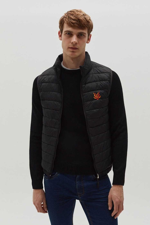 Elo The Burnt Soul Men's Flame Crest Embroidered Sleeveless Puffer Gilet Black