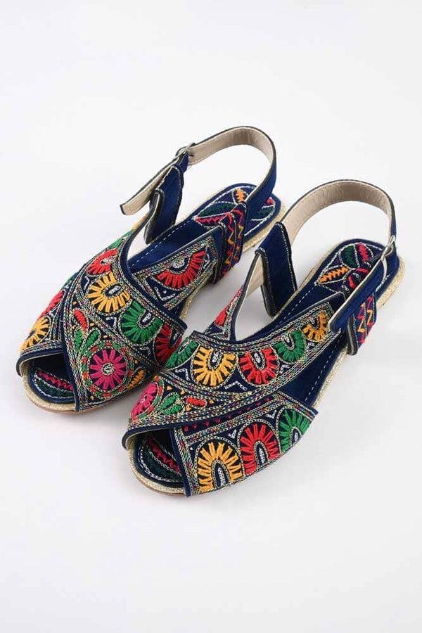 elo Women's Macin Embroidered Design Peshawri Chappal Royal