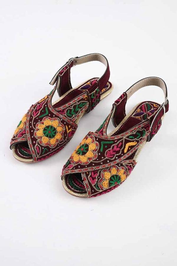 elo Women's Sighisoara Embroidered Design Peshawri Chappal Maroon