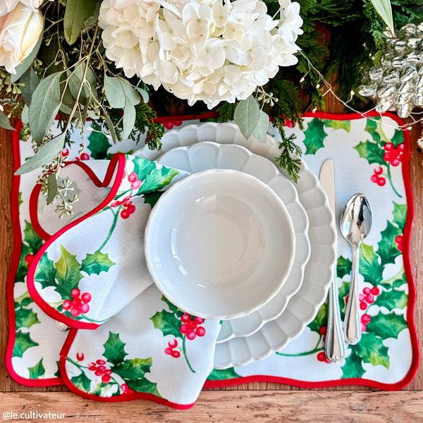 elrene Vintage Holly Scallop Border Napkins Set of 4