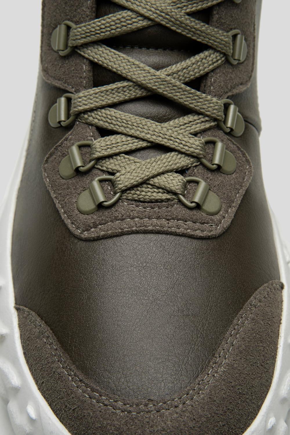Embassy Of Bricks And Logs COVENTRY HIKER SOLID BOOT