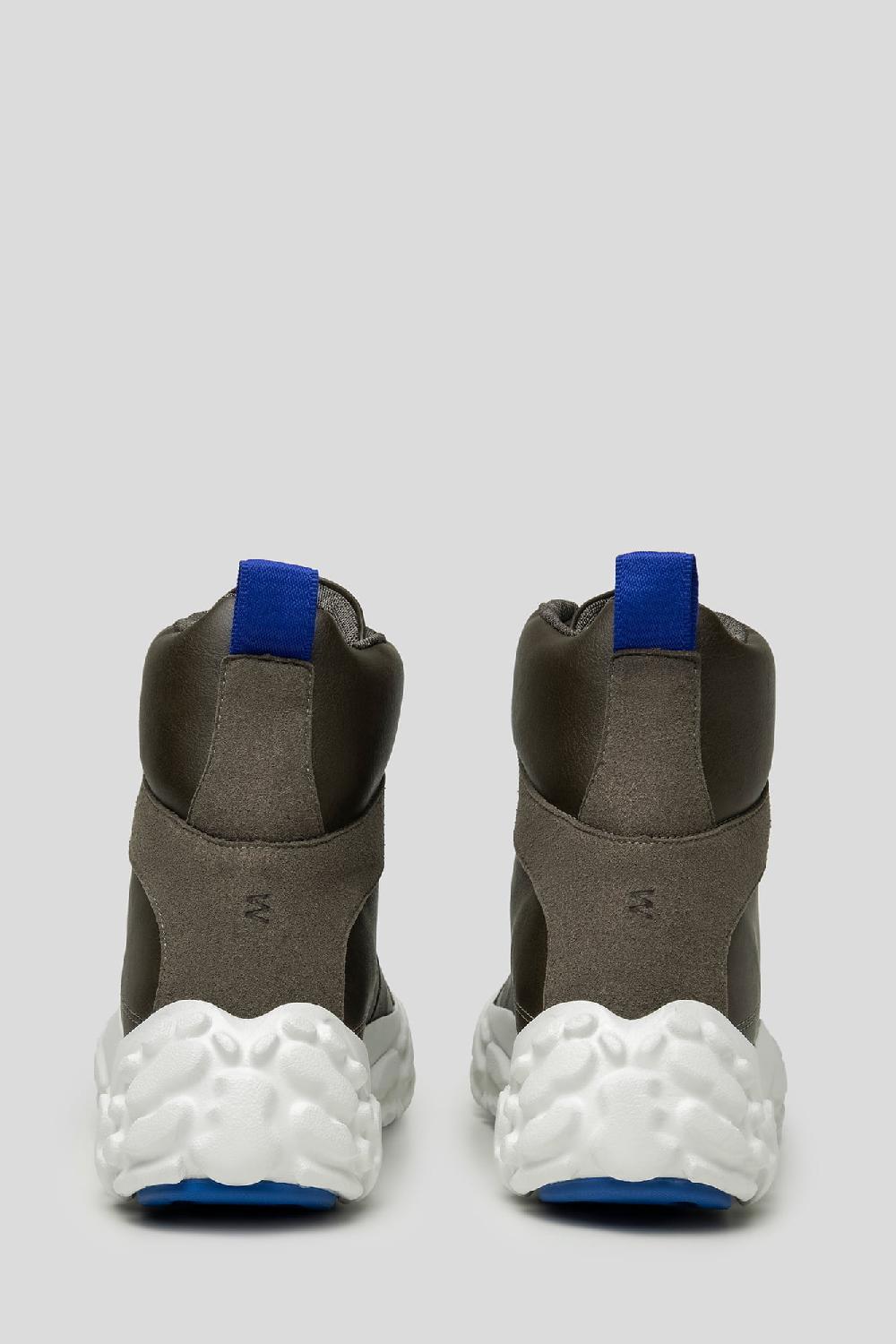 Embassy of Bricks and Logs COVENTRY HIKER SOLID BOOT